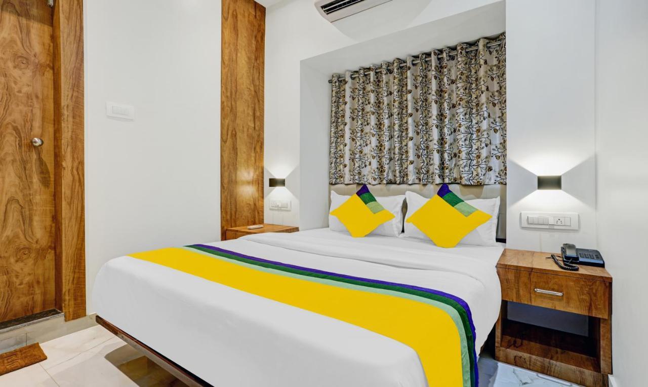 Itsy Hotels Heraa International Мумбай Екстериор снимка