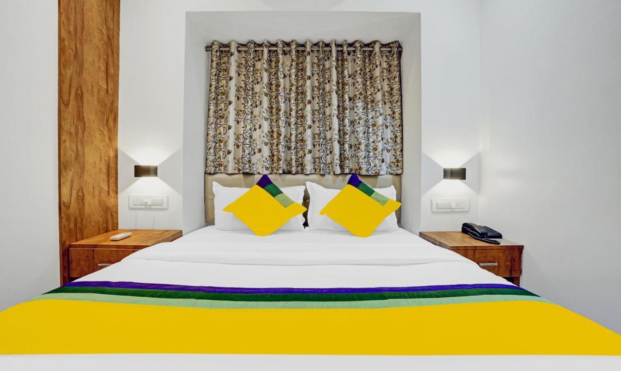 Itsy Hotels Heraa International Мумбай Екстериор снимка