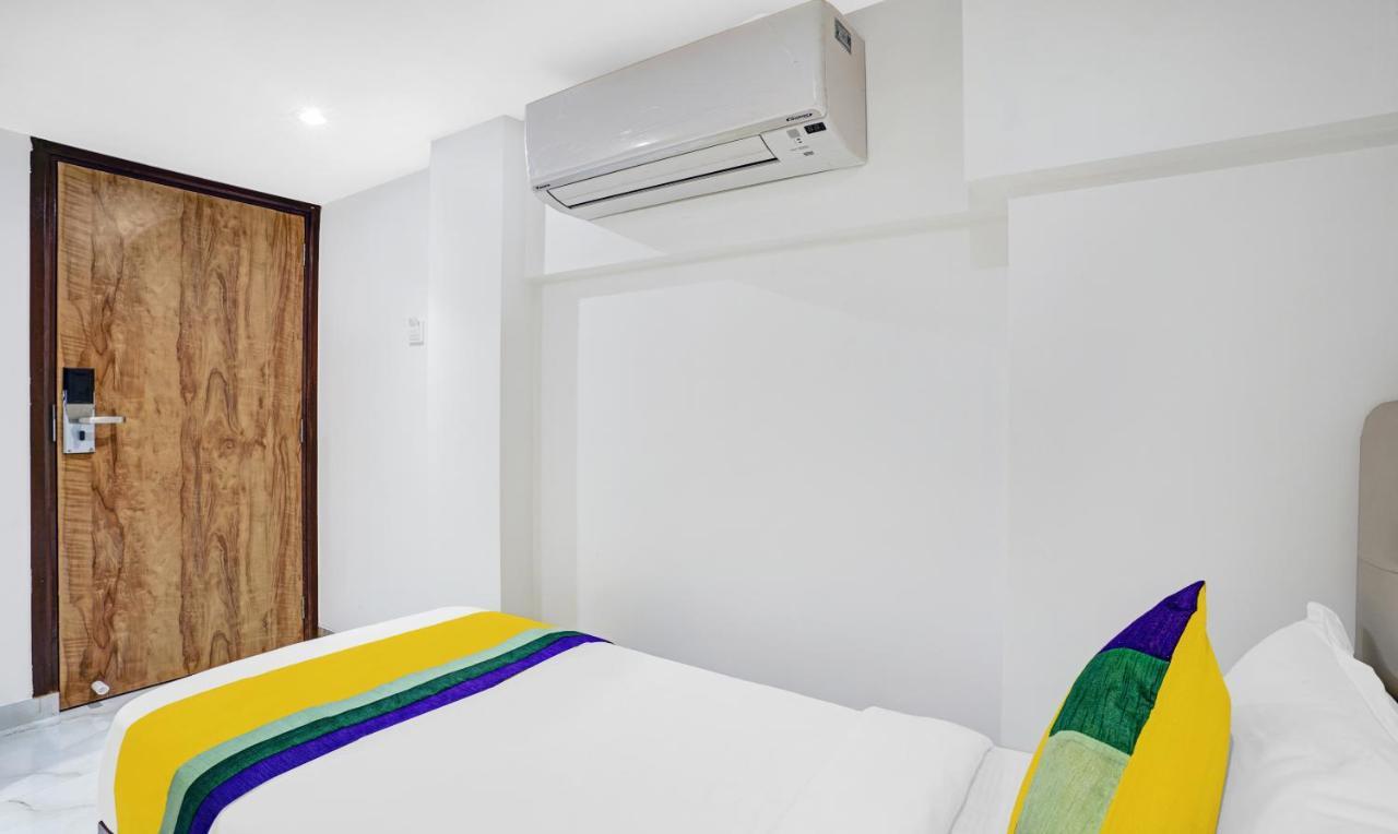 Itsy Hotels Heraa International Мумбай Екстериор снимка