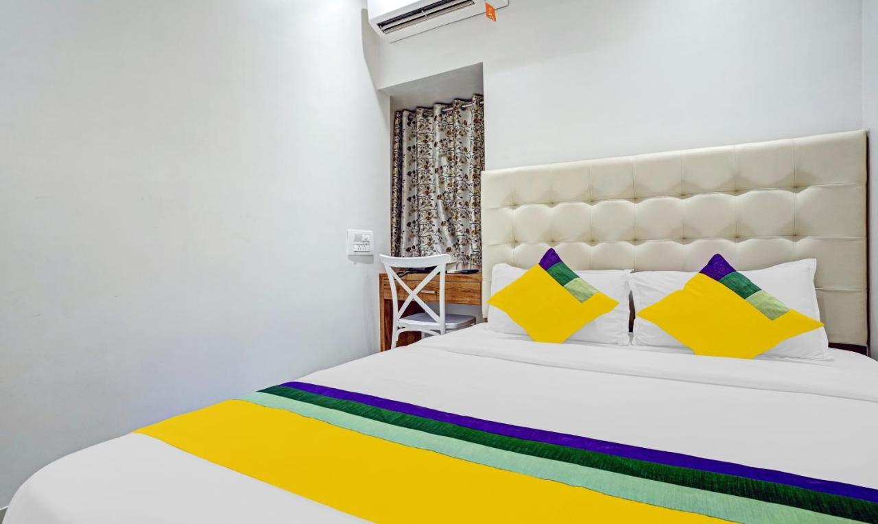 Itsy Hotels Heraa International Мумбай Екстериор снимка